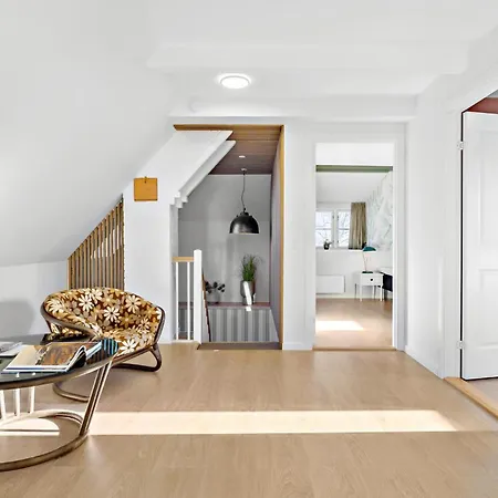 Lovely In Aakirkeby With Kitchen * Åkirkeby